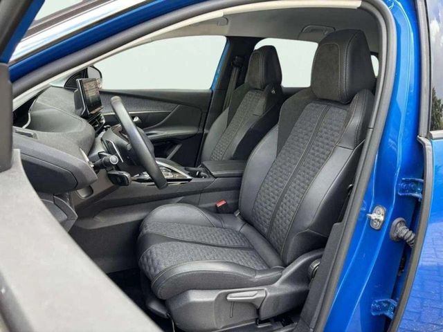 Peugeot 3008 300 e-EAT8 Roadtrip