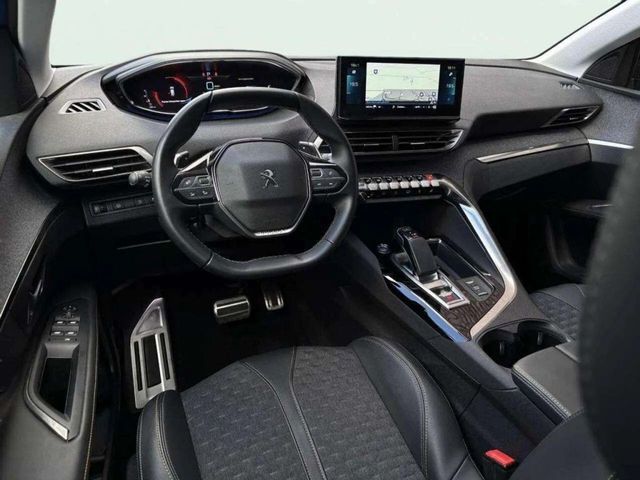 Peugeot 3008 300 e-EAT8 Roadtrip