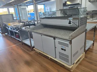 Bajo mostrador pizzero 2 puertas