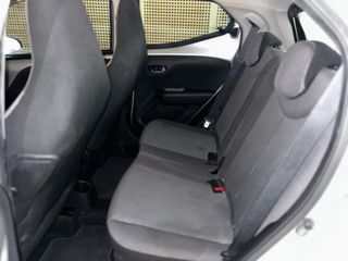 Toyota Aygo 1.0 70 x-play2021