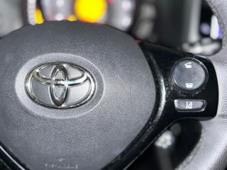 Toyota Aygo 1.0 70 x-play2021