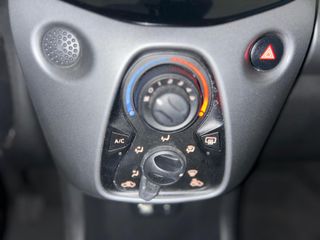 Toyota Aygo 1.0 70 x-play2021