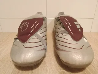 Adidas Predator Bellingham FG/MG niño 35 y medio.