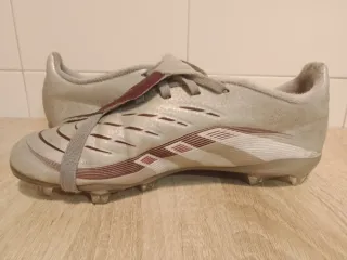 Adidas Predator Bellingham FG/MG niño 35 y medio.