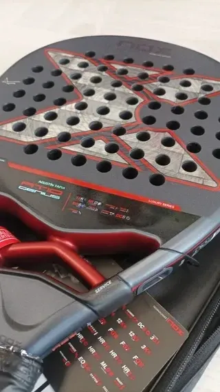 Pala NOX AT10 Genius 18K Alum Agustín Tapia