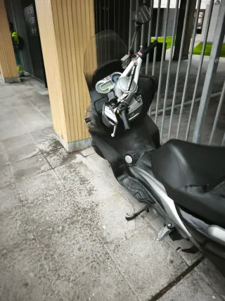 Moto TGB Scooter 2008 se vende o se  cambia 600€