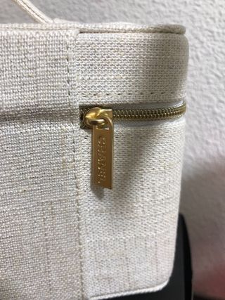 Neceser Chanel Beige y Negro