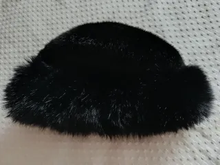 Gorro ruso negro de pelo sin usar