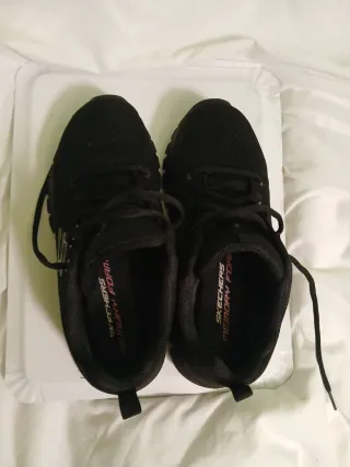 Tenis Skechers Negros