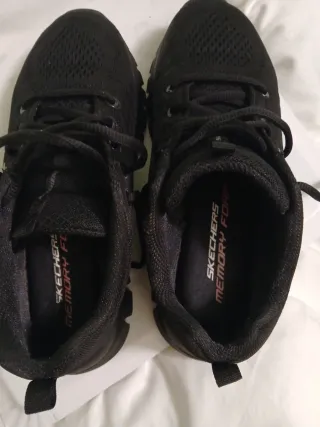 Tenis Skechers Negros