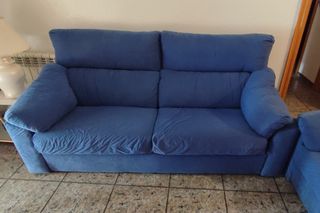 Mueble de comedor completo, mesas, sillas y sofás