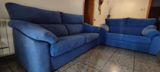 Mueble de comedor completo, mesas, sillas y sofás