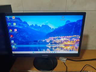 HP Compaq PC i5 12GB SSD Monitor 20 WiFi AC BT
