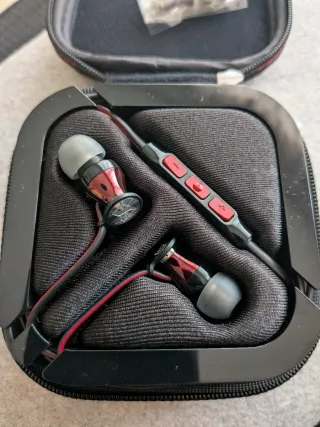 Auriculares Sennheiser Momentum In-Ear Negro/Rojo
