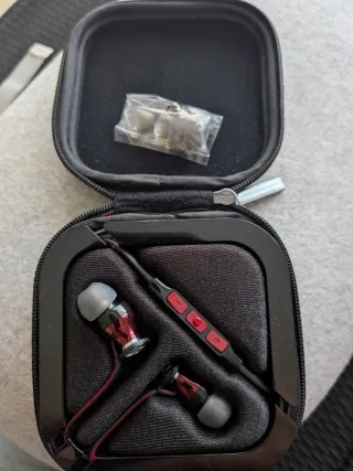 Auriculares Sennheiser Momentum In-Ear Negro/Rojo