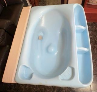 Bañera y cambiador bebé