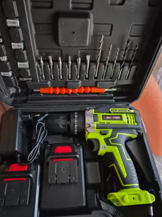 Taladro Percutor/Atornillador 28V