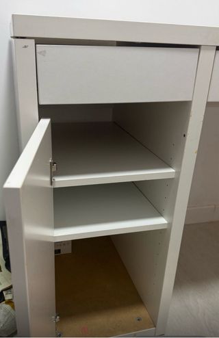 Mesa auxiliar blanca