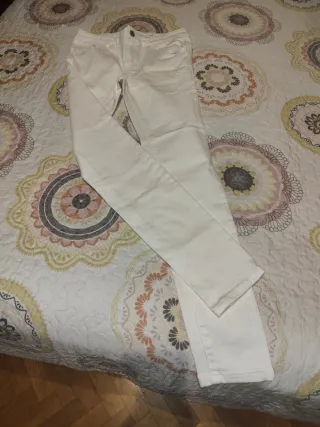 Pantalón vaquero blanco