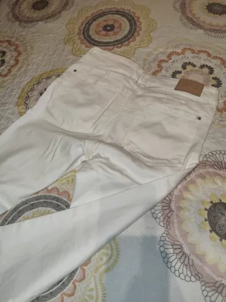 Pantalón vaquero blanco