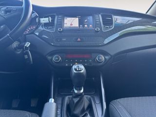 Kia Carens 1.6 GDi 99kW (135CV) Drive