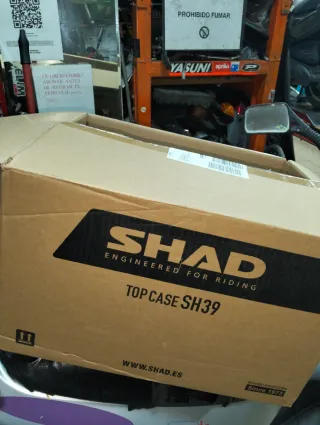 Baúl Shad 39L Moto Nuevo en Caja