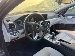 DESPIECE COMPLETO DE MERCEDES CLASE C (W204)