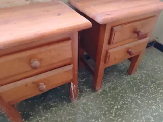 Mesitas de noche de pino