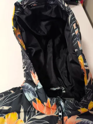 Cazadora acolchada flores, niña talla 8 años