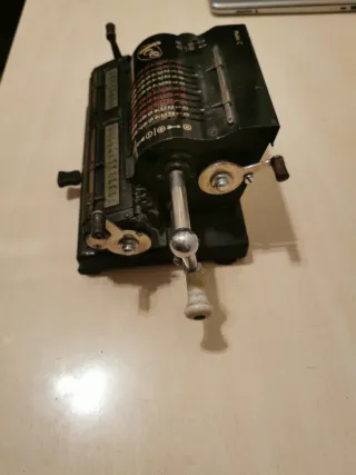 Calculadora Mecánica Antigua ICE Modelo C