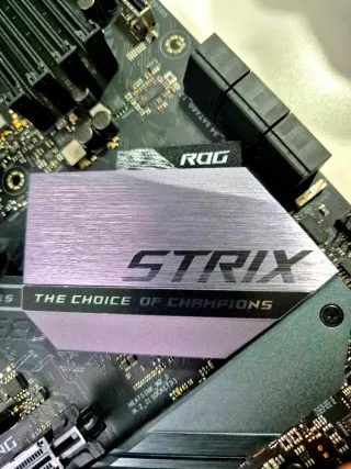Placa Base ASUS ROG STRIX Z390-E GAMING