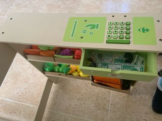 Supermercado madera con accesorios para jugar