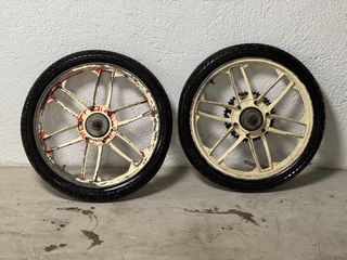 Llantas de Mobylette Cady E14