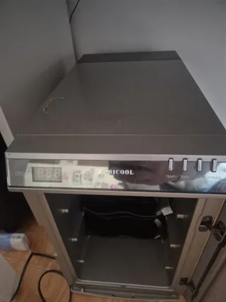 Nevera para 6 botellas