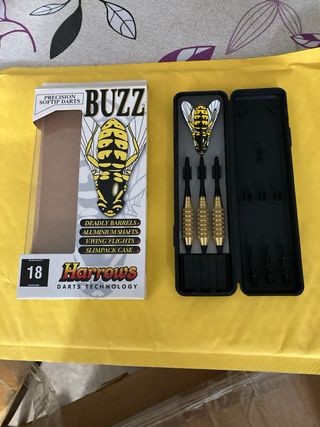 Juego de dardos Harrows Buzz 18g