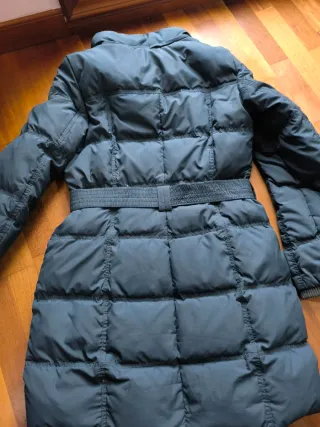 Cazadora acolchada mujer verde con cinturón