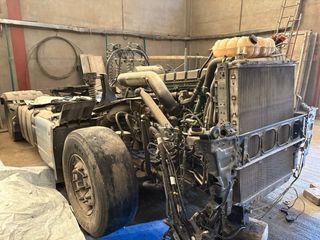 Bote expansión Volvo FH4