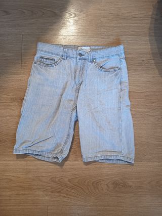 Pantalones cortos vaqueros grises