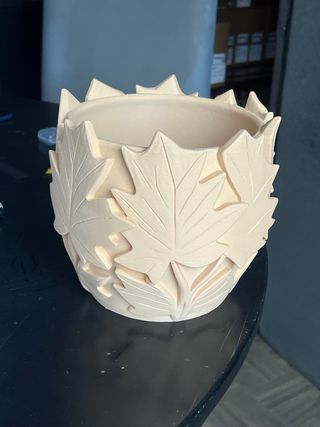 Maceta diseño hojas terracota beige