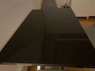 Mesa de cristal extensible y elevable negra