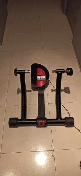 Bicicleta de carretera y rodillo