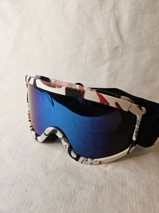 Gafas de esquí con diseño llamativo