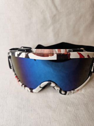 Gafas de esquí con diseño llamativo