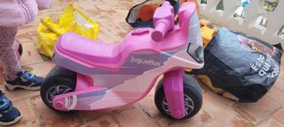 Columpio azul para niños 10€ Bici 10€   Motos 10€