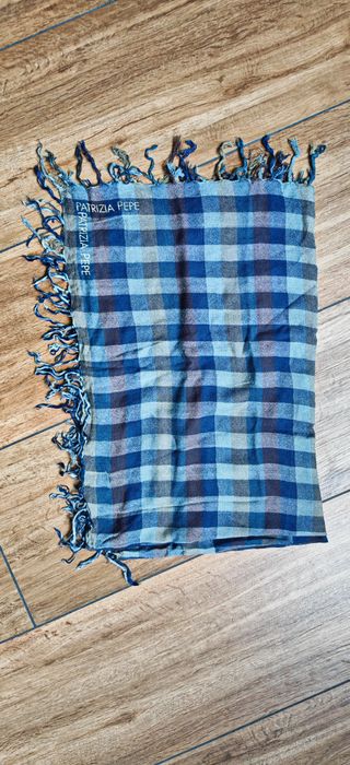 Sciarpa Patrizia Pepe a quadri blu e grigio