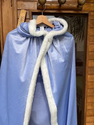 Disfraz capa y vestido Zara 11-14 años