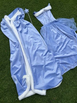 Disfraz capa y vestido Zara 11-14 años