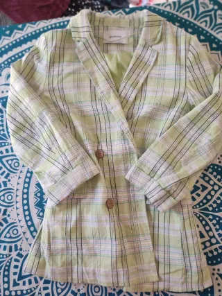 Americana cuadros verde Stradivarius