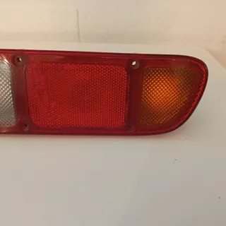 Piloto trasero derecho Nissan Terrano 2,W1.