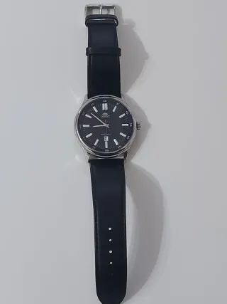 Orologio Orient grande al quarzo